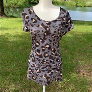 👚Ann Taylor Blue Animal Print Short Sleeve Tunic
